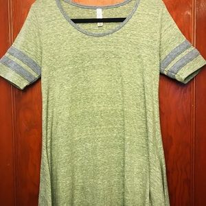 Lularoe perfect tee XXS green and blue